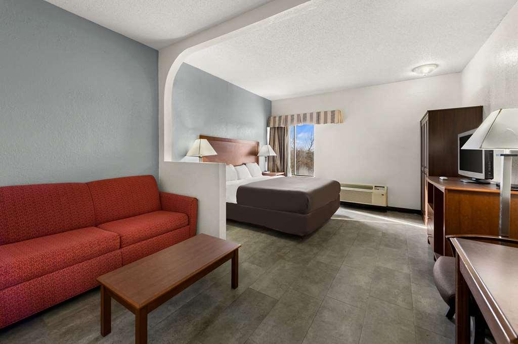 Suburban Studios Kansas City Airport North Platte City Room photo