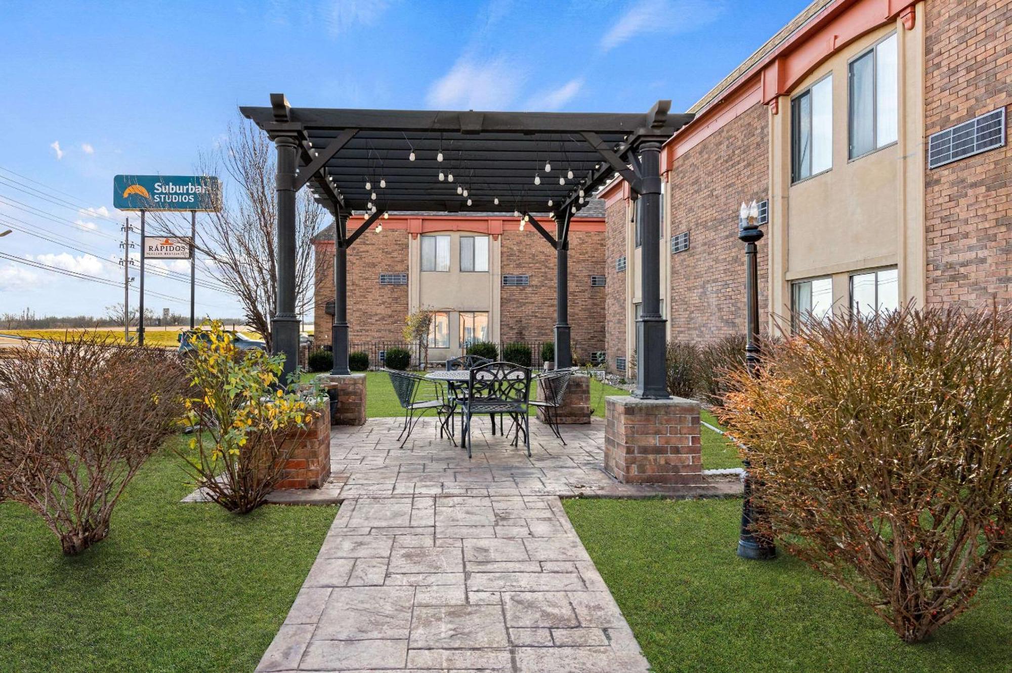 Suburban Studios Kansas City Airport North Platte City Exterior photo